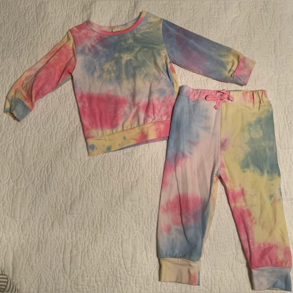 Toddler girl tye die outfit